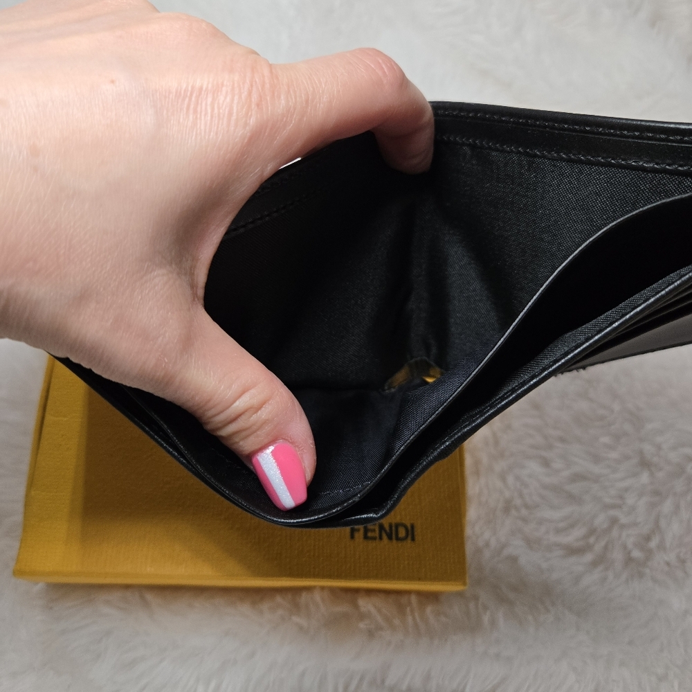 Fendi Black Zucchino Bifold Wallet LIKE NEW! - Picture 9 of 11